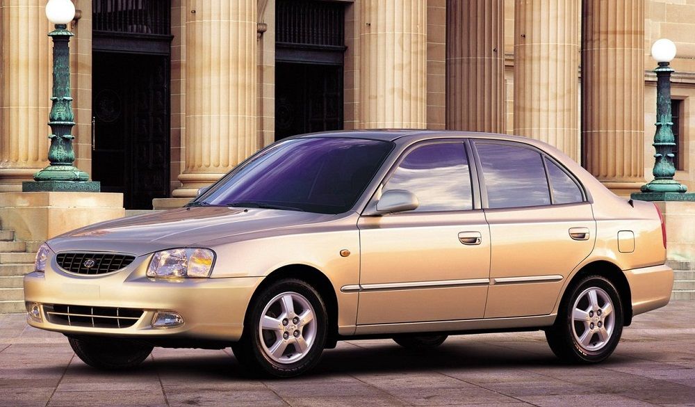 Hyundai Accent II Подержанный автомобиль до 100 тысяч Hyundai Accent II