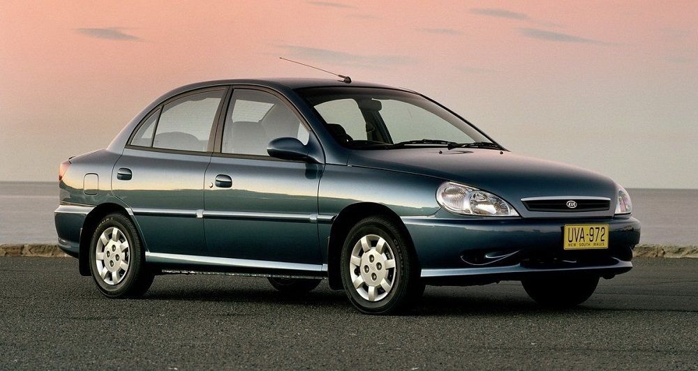 Kia Rio I Подержанный автомобиль до 100 тысяч Kia Rio I