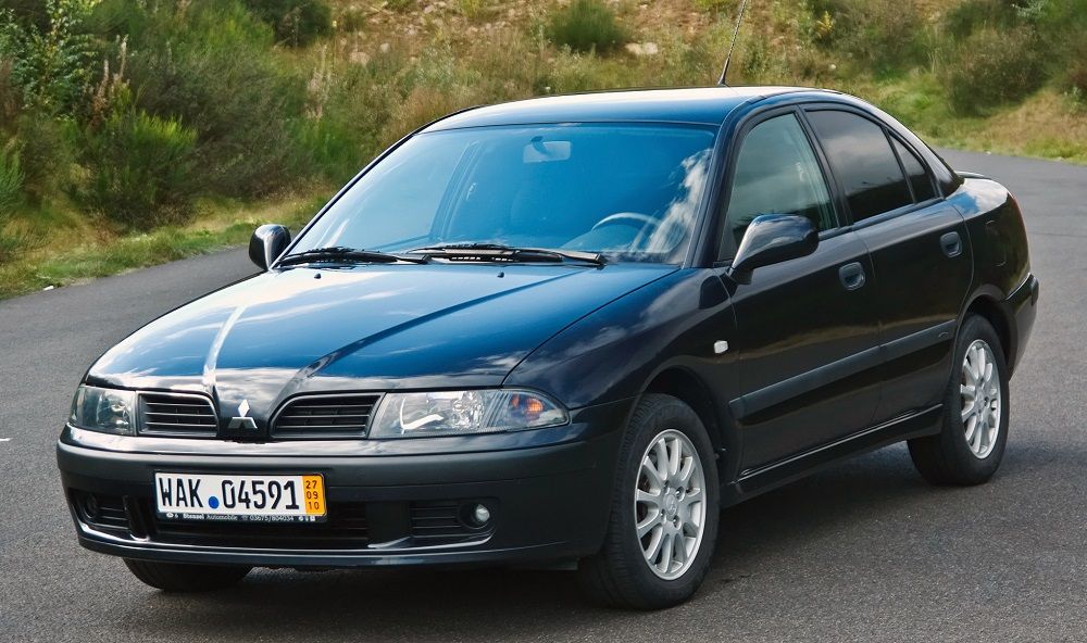Mitsubishi Carisma Подержанный автомобиль до 50 тысяч Mitsubishi Carisma