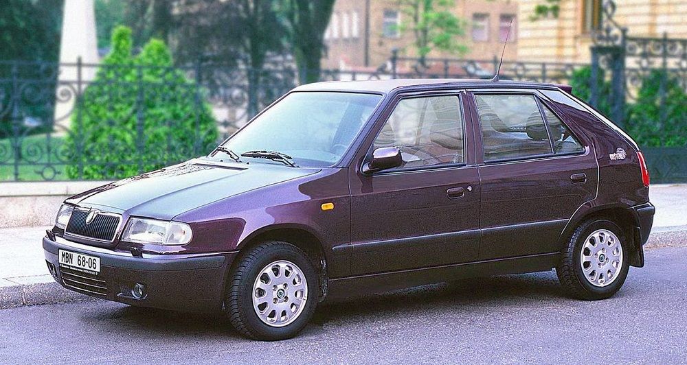 Skoda Felicia Подержанный автомобиль до 50 тысяч Skoda Felicia