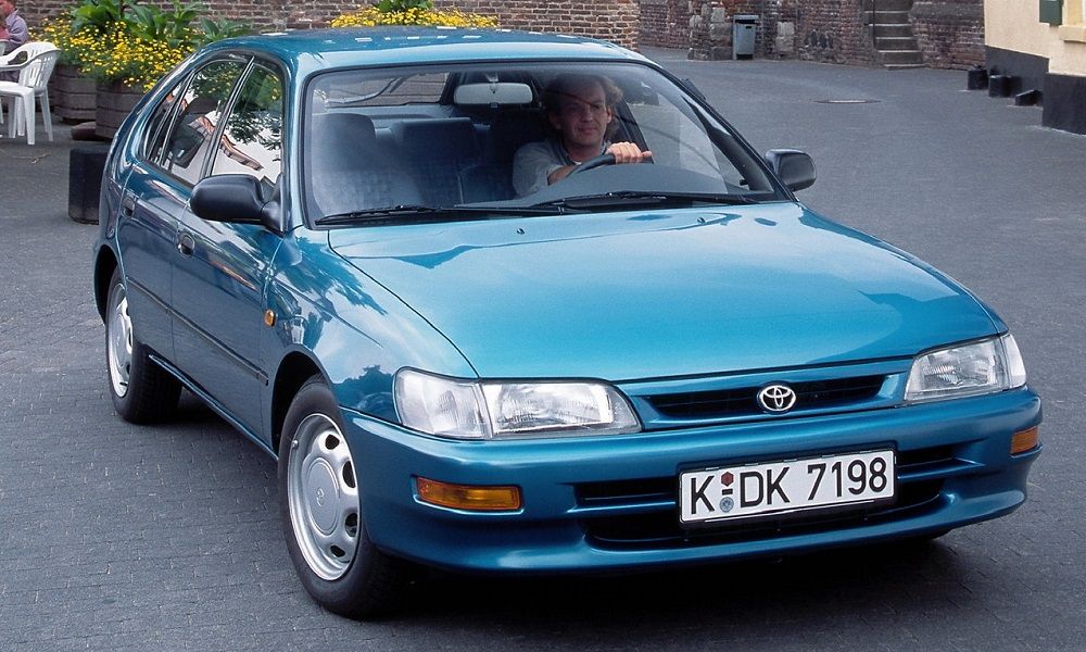 Toyota Corolla Подержанный автомобиль до 50 тысяч Toyota Corolla