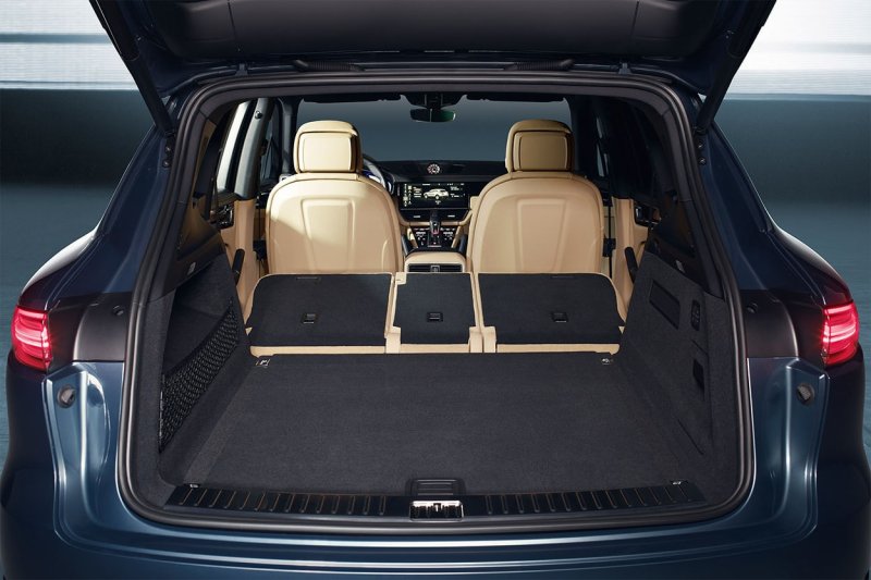 Багажный отсек Porsche Cayenne Багажник Porsche Cayenne