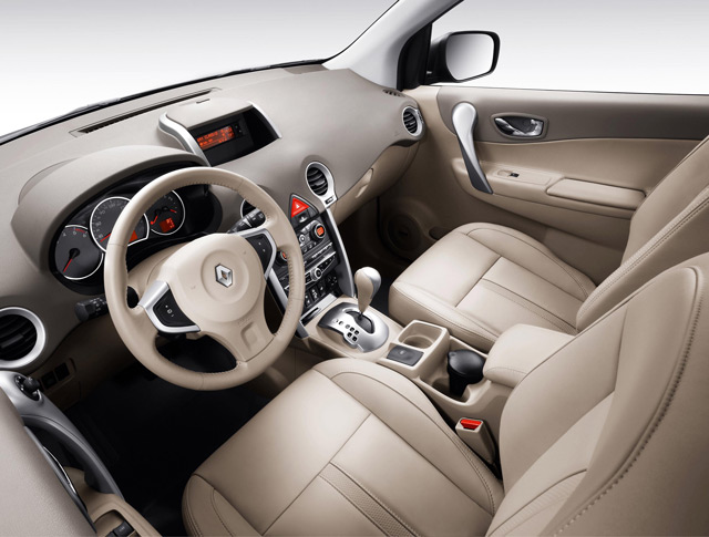 Салон Renault Koleos Салон Renault Koleos