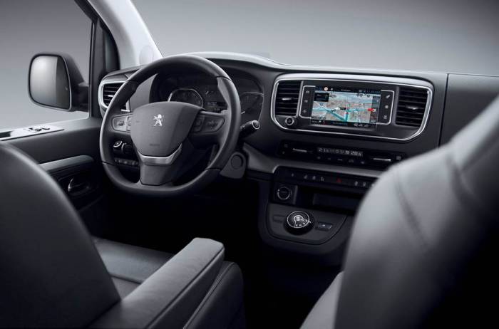 Интерьер Peugeot Traveller Салон Peugeot Traveller