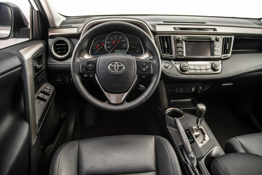 Салон Toyota RAV4 Салон Toyota RAV4