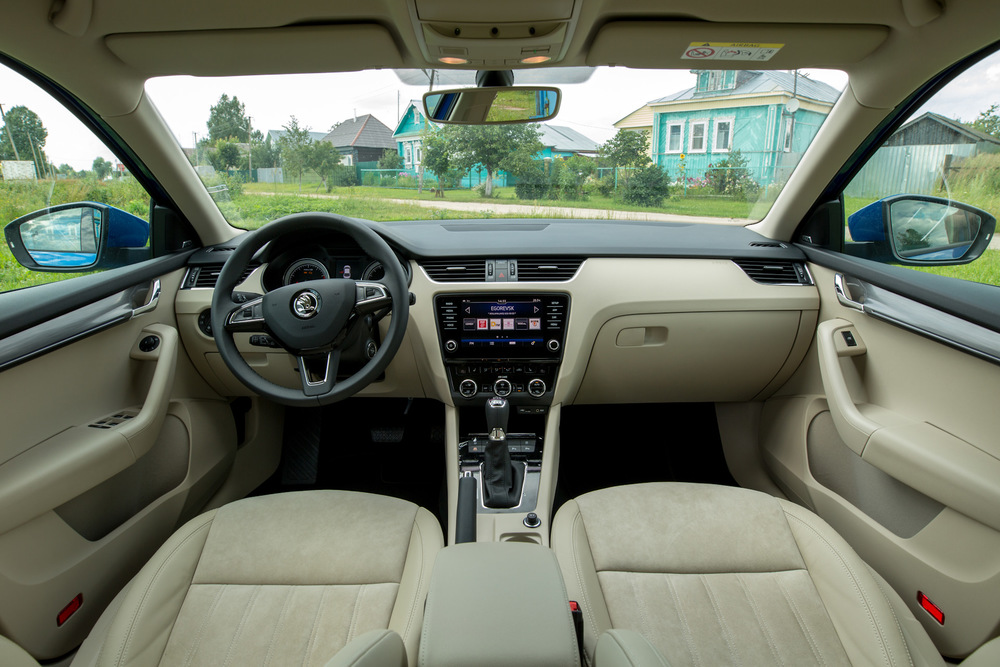 Салон Skoda Superb Skoda Superb салон
