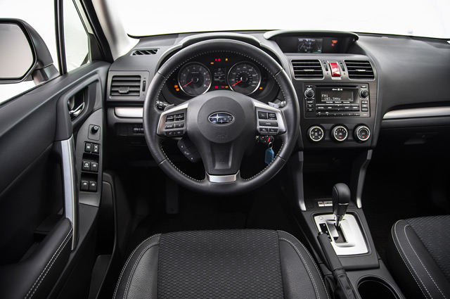 В салоне автомобиля Subaru Forester В салоне автомобиля Subaru Forester