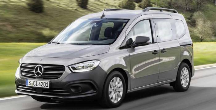Пример автомобиля в кузове компактвэн Тип кузова компактвэн