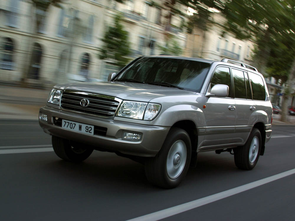 Toyota Land Cruiser J100 Toyota Land Cruiser J100