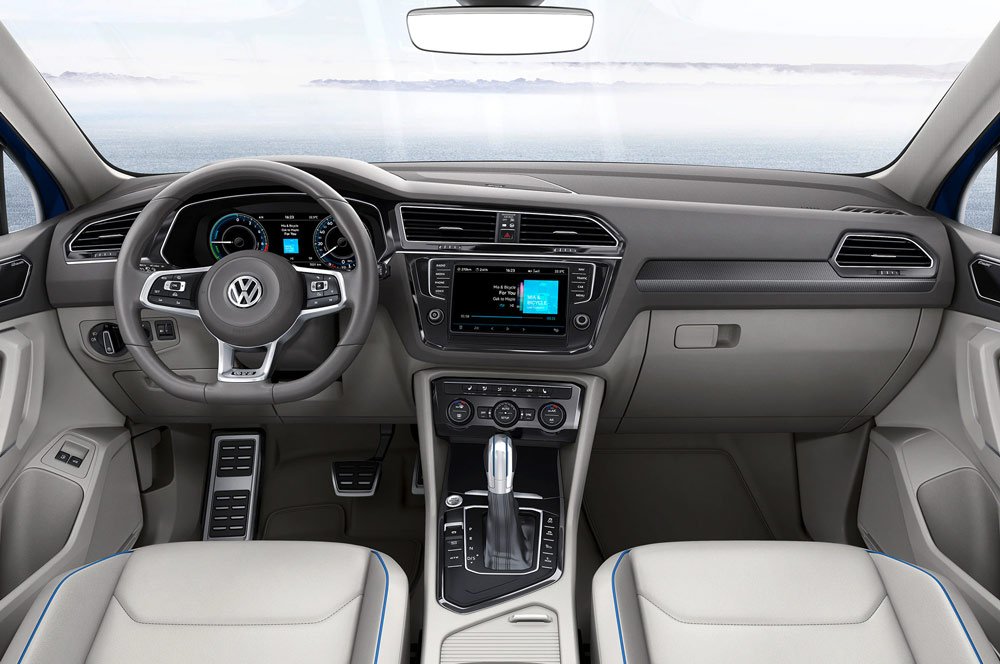Салон автомобиля Volkswagen Tiguan Салон Volkswagen Tiguan