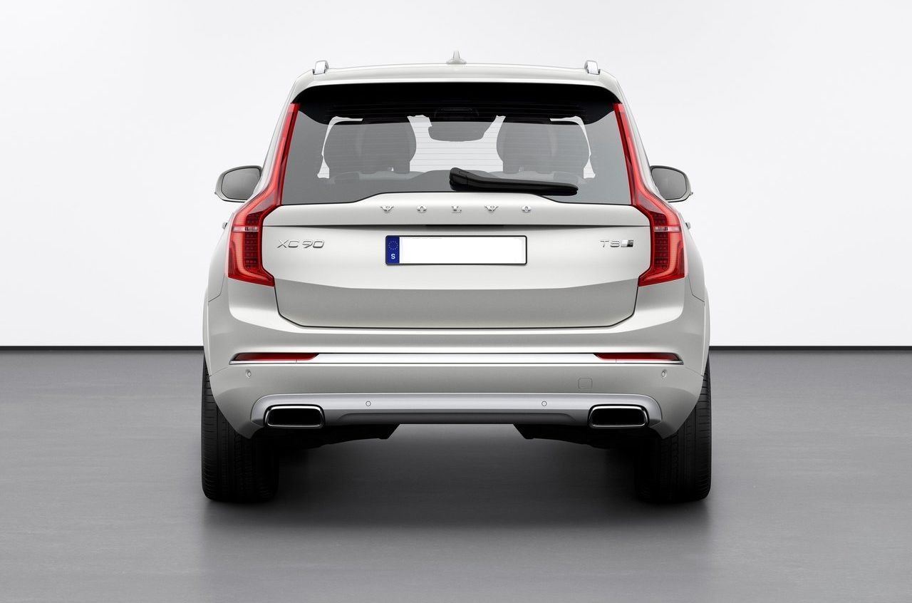 Volvo XC90 вид сзади Volvo XC90