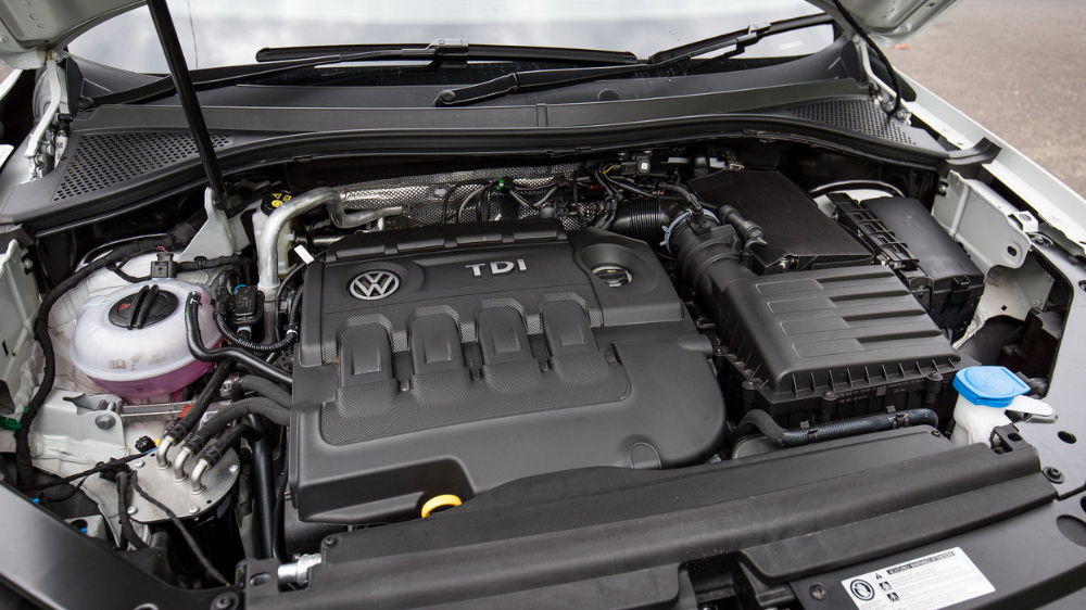 Подкапотное пространство VW Tiguan Двигатель Tiguan